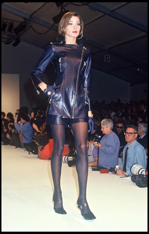 versace carla bruni 1982